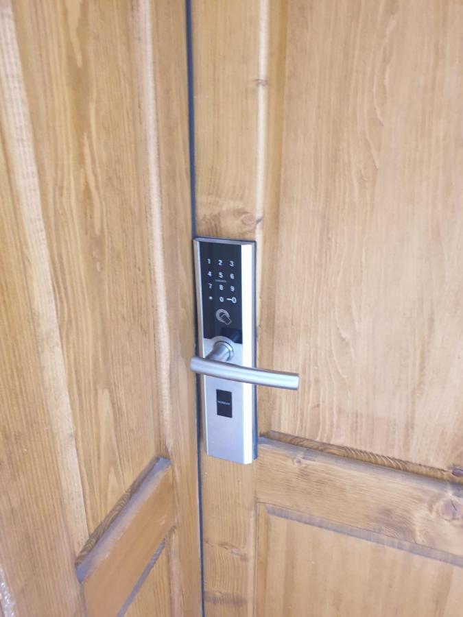 Stone Way Apartment Sibiu Luaran gambar