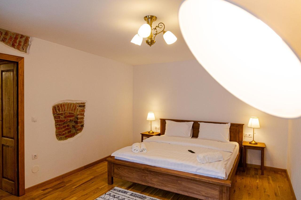Stone Way Apartment Sibiu Luaran gambar