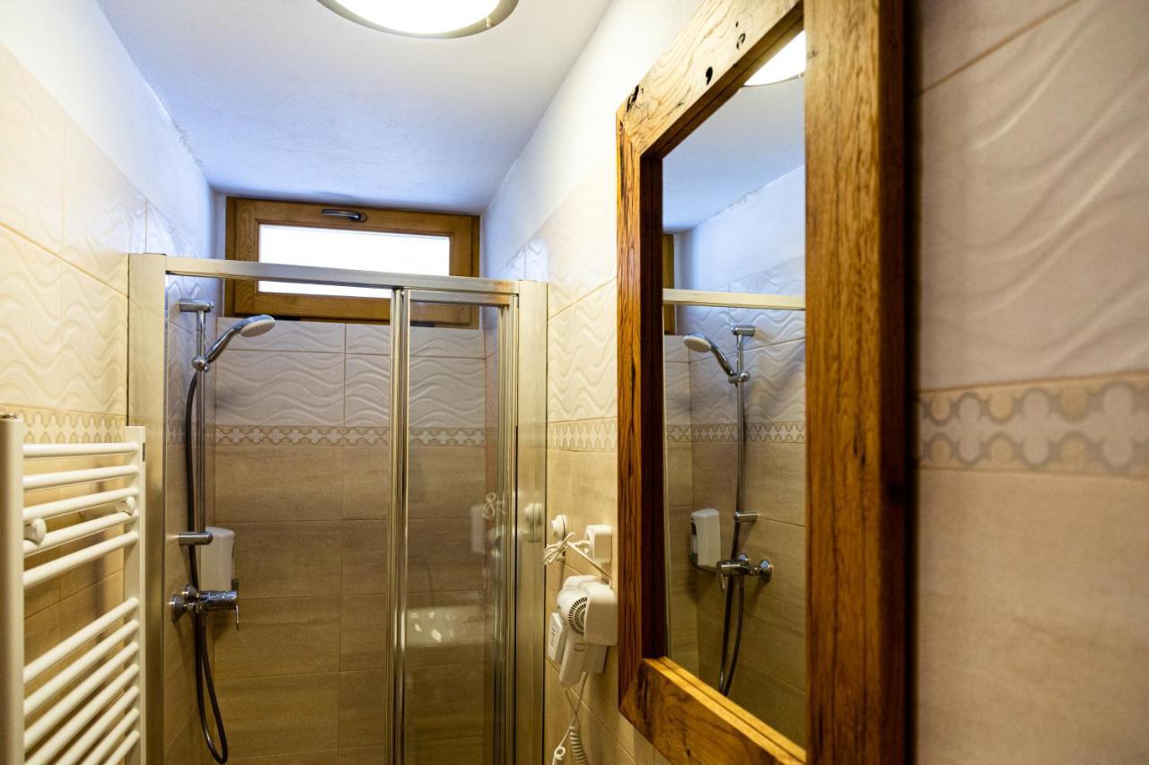 Stone Way Apartment Sibiu Luaran gambar