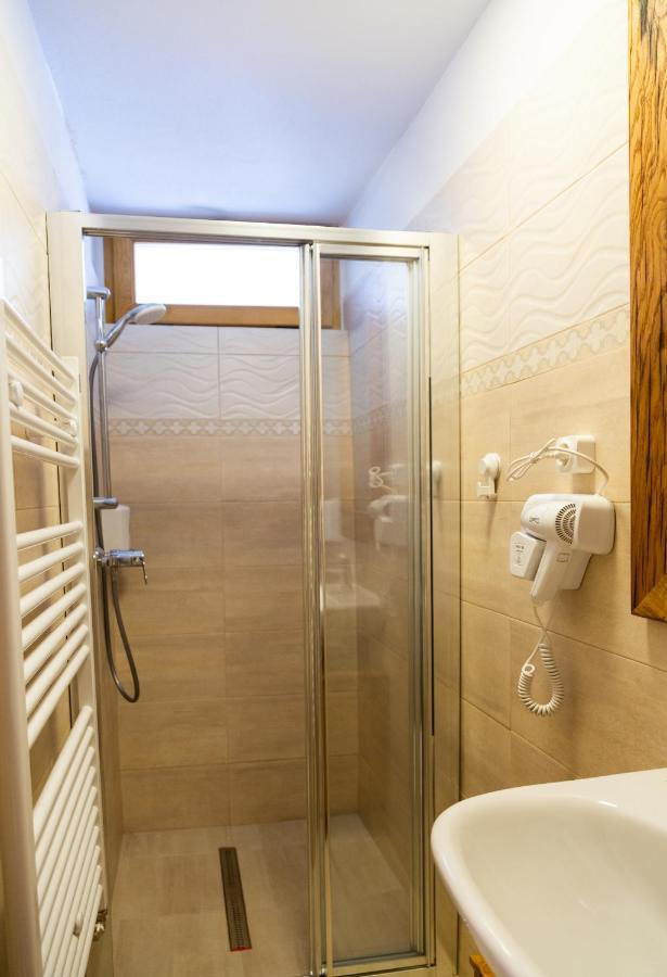 Stone Way Apartment Sibiu Luaran gambar