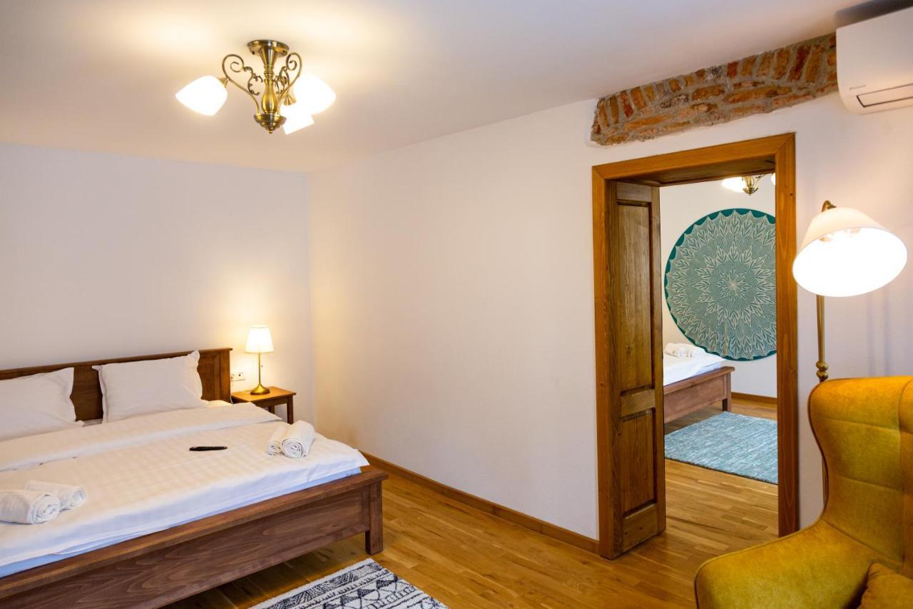 Stone Way Apartment Sibiu Luaran gambar